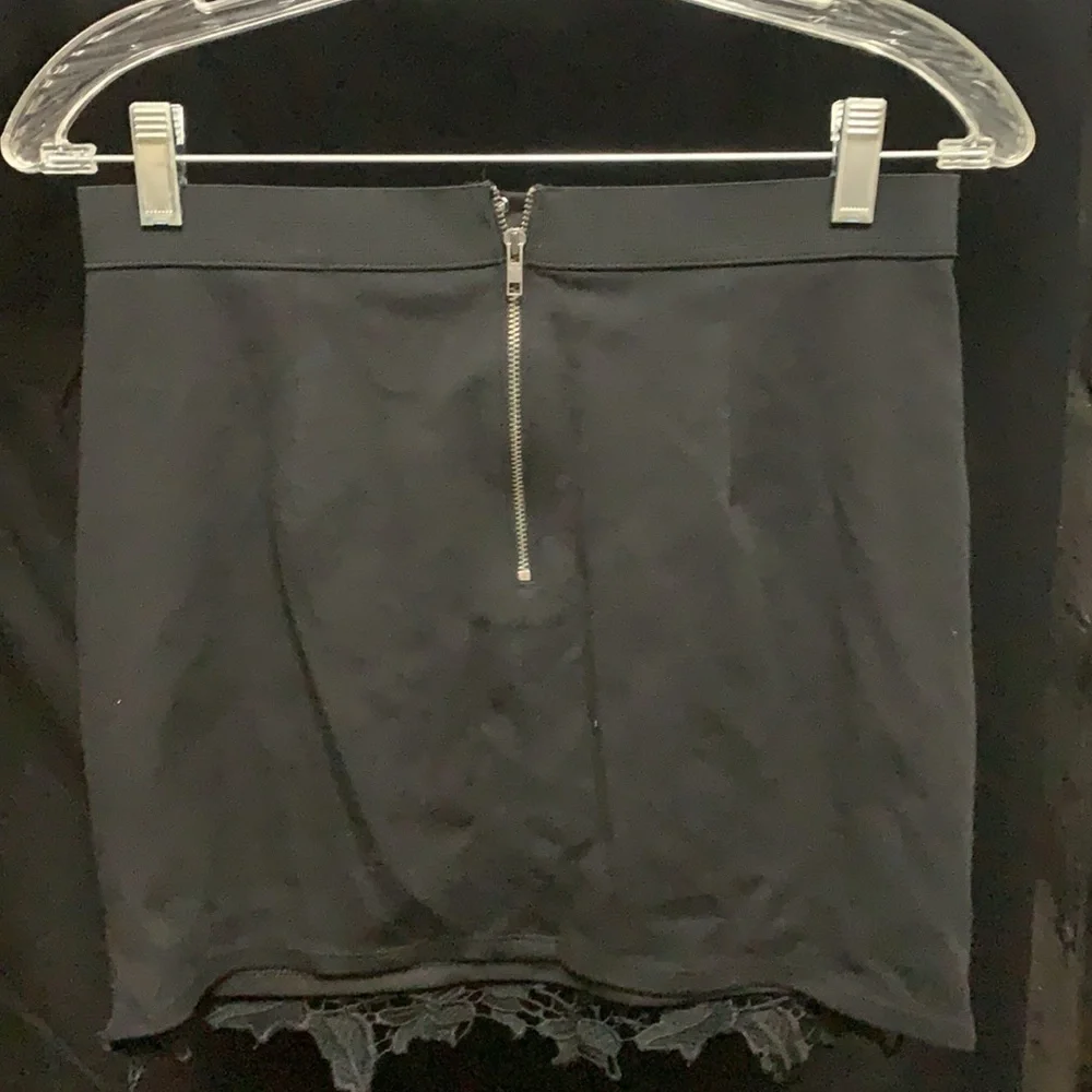 AMERICAN Eagle • black skirt with lace overlay